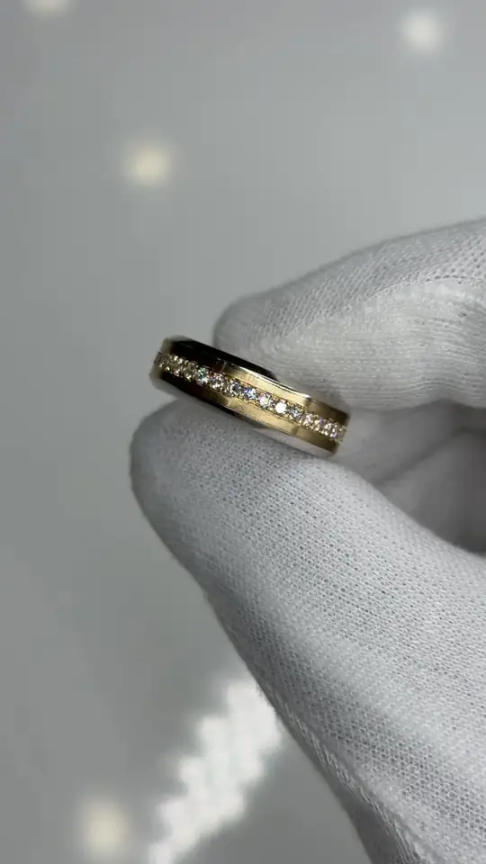 Men's gold band